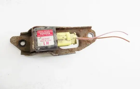 Toyota RAV 4 (XA20) Airbag deployment crash/impact sensor 8917442030