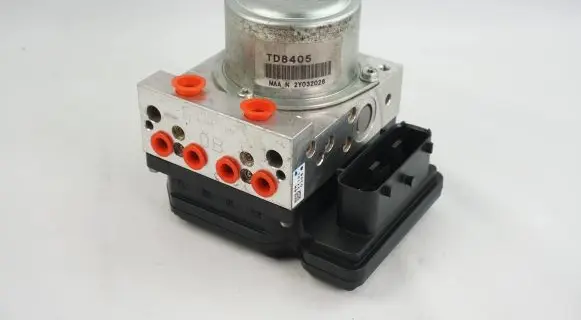 Nissan Juke I F15 ABS Pump 476601KK0B 2Y032026