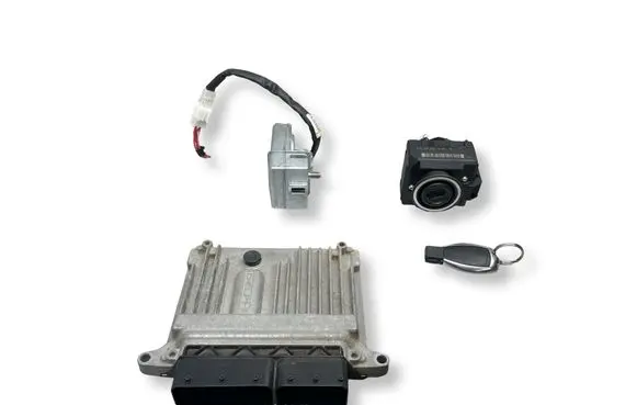 Mercedes-Benz C W204 Engine ECU kit and lock set A6461509372 28139417 A0054467440