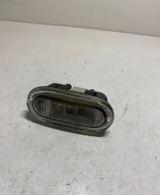 Volkswagen New Beetle Front fender indicator light 