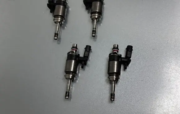 Skoda Octavia Mk3 (5E) Fuel injectors set 04E906036AD