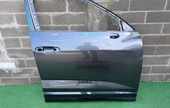 Audi Q3 Front door 