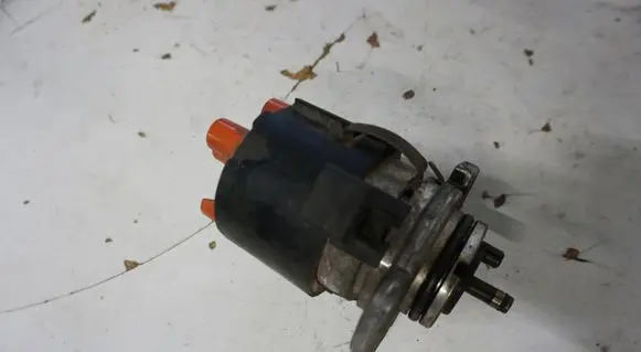 Seat Ibiza II (6k) Spark distributor 030905205AC
