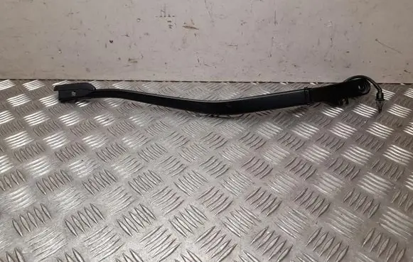 Front wiper blade arm