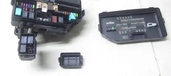 Honda CR-V Fuse box set T1T-E010