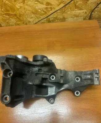 Audi A6 S6 C6 4F Generator/alternator bracket 03G803143D