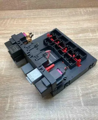 Volkswagen PASSAT B6 Comfort/convenience module 3C0937049J