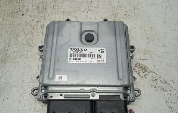 Volvo S60 Engine control unit/module 31336983