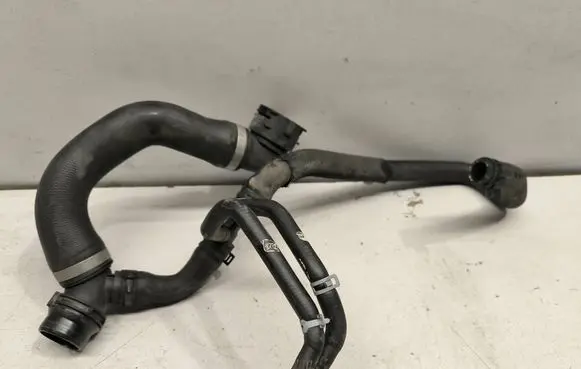 Mercedes-Benz C W205 Engine coolant pipe/hose A2055013500 A2058307704