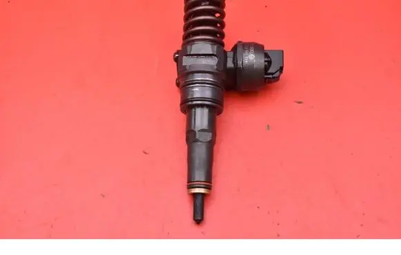Seat Ibiza III (6L) Fuel injector 045130073T