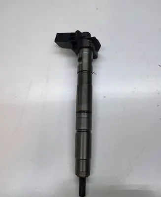 Volkswagen PASSAT B6 Fuel injector 03L130277 080326 0445116030