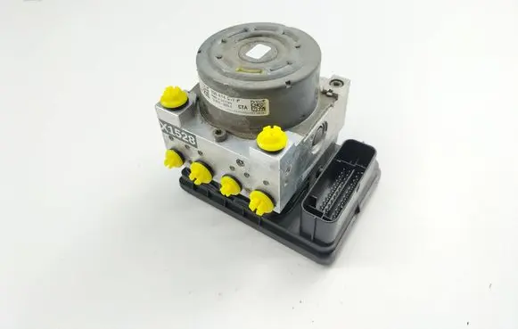 Volkswagen Golf III ABS Pump 3Q0614517P 10022006094 3Q0907379P