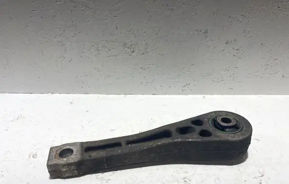 Volkswagen Touran I Engine mount bracket 1K0199855L