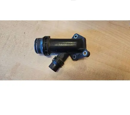 BMW 5 E60 E61 Engine coolant pipe/hose 2247744
