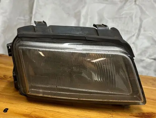 Audi A4 S4 B5 8D Headlight/headlamp 8D0941004E 0301094202 1852912100