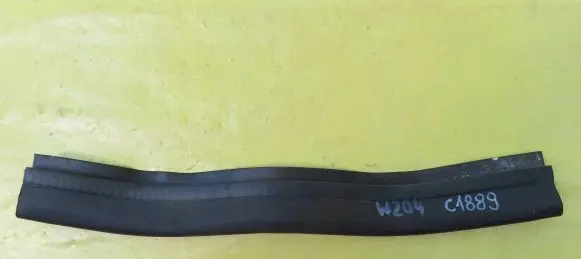 Mercedes-Benz C W204 Engine compartment rubber A2046280998