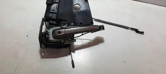 Volvo XC70 Front door lock 30661072