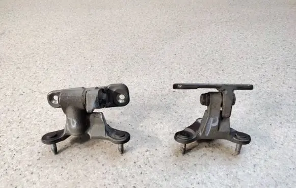 Mercedes-Benz E A207 Front door hinges set 