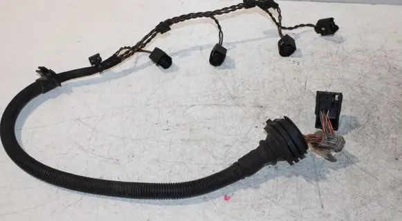 BMW 5 F10 F11 Fuel injector wires 7360616 7823651