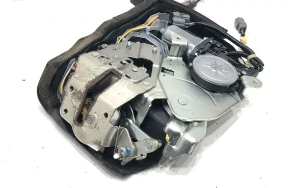 Honda Odyssey Rear door lock AY163800-0120