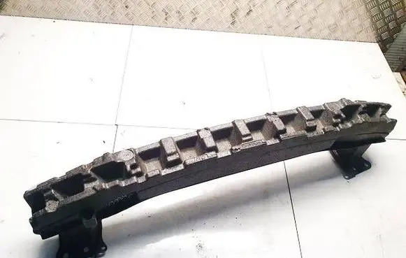 Volkswagen Jetta V Front bumper cross member 