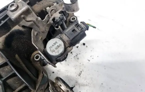 Volkswagen Golf VI Turbo solenoid valve 1K0906283A