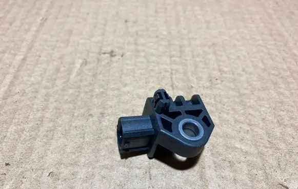 Hyundai Ioniq Airbag deployment crash/impact sensor 95920F2000 190708S00057D2