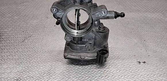 Opel Insignia A Throttle valve 55564164