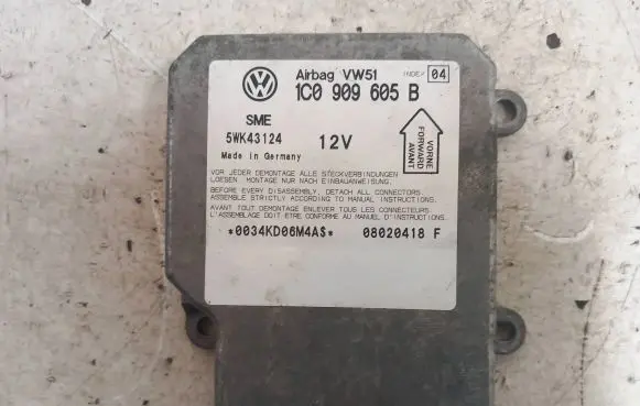 Volkswagen PASSAT B5.5 Airbag control unit/module 1C0909605B 08020418F 5WK43124