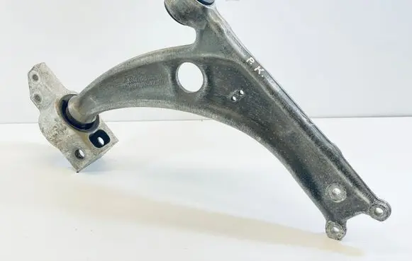Volkswagen PASSAT B6 Front lower control arm/wishbone 3C0407153B 3C0199231A 1K0407182