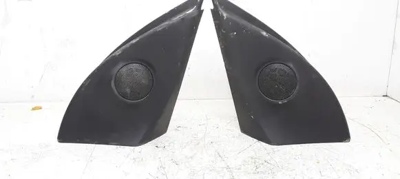 Front door high frequency speaker