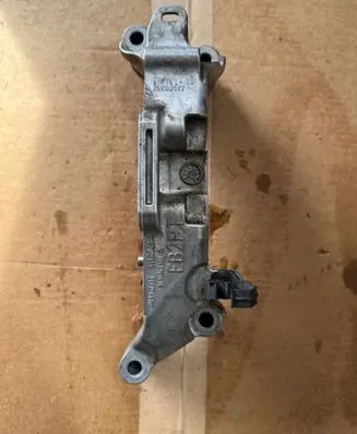 Peugeot 508 II Engine mounting bracket 9674960380