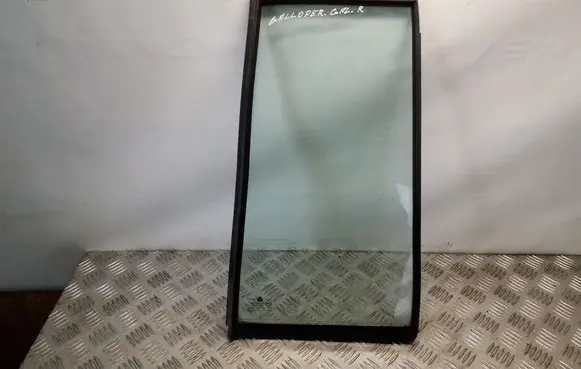 Hyundai Galloper Rear vent window glass 