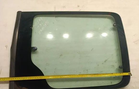 Citroen Berlingo Sliding door window/glass 43R000016 DOT211M75AS2