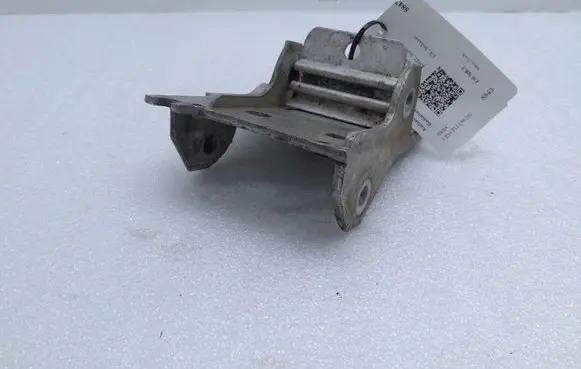 BMW 5 F10 F11 Radiator mount bracket 7186514 74314910