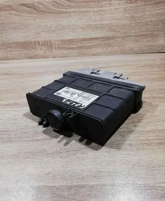 Volkswagen Golf III Engine control unit/module ECU 1H0927303A 5DS00725601