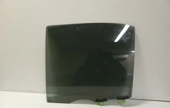 Rear door window glass