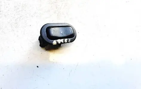 Opel Zafira A Electric window control switch 13363100 90561388
