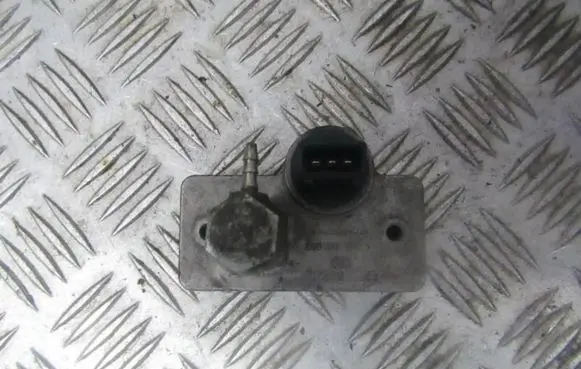 BMW 3 E36 Air pressure sensor 0281002063