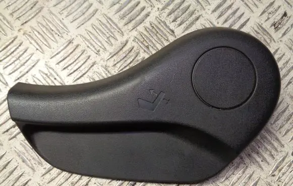 Nissan Pulsar Seat adjustment handle L0320010