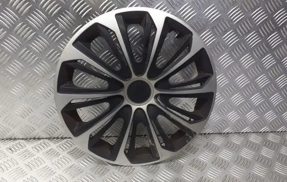 Skoda Fabia Mk2 (5J) R14 wheel hub/cap/trim 