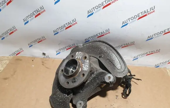 BMW 2 F45 Front wheel hub 6876646