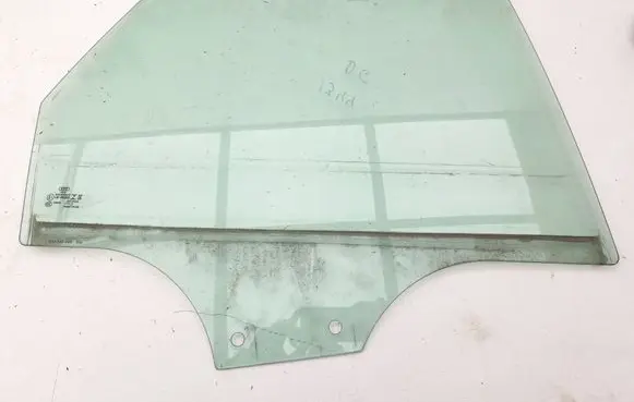 Audi Q3 F3 Rear door window glass