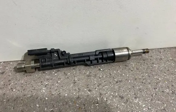 BMW 7 G11 G12 Fuel injector 8626147 13648626147 13538626147