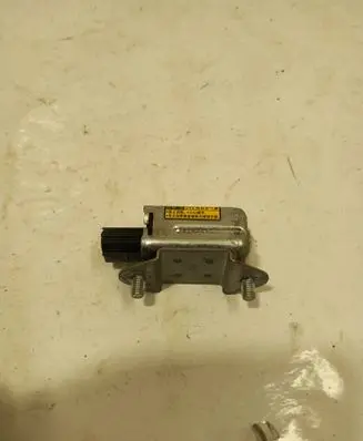 Toyota Prius (XW20) Airbag deployment crash/impact sensor 8986047040 1879000892
