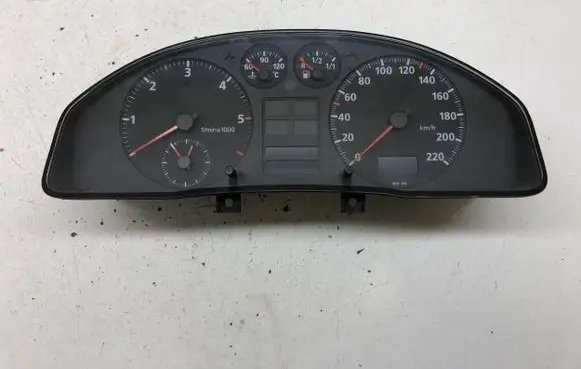 Audi A4 S4 B5 8D Speedometer (instrument cluster) 110008835