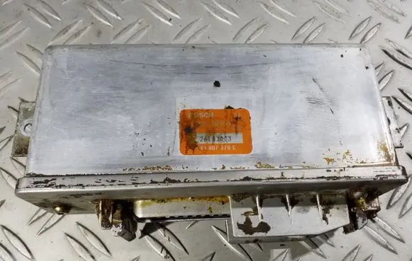 Audi 80 90 S2 B4 ABS control unit/module 0265100037 443907379C