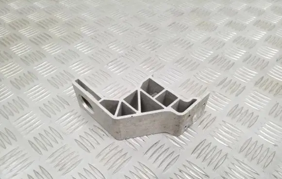 Mercedes-Benz C W205 Radiator mount bracket A2055014020