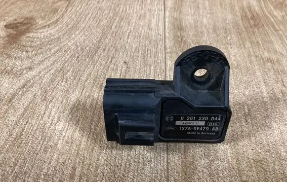 Ford Mondeo Mk III Air pressure sensor 1S7A9F479AB 0261230044 4J20C2T2