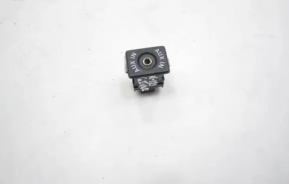 Volkswagen Golf V AUX in-socket connector 5M0035724